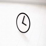 2mm厚の白黒アクリル板時計ピクトクロック！ギフトにも！