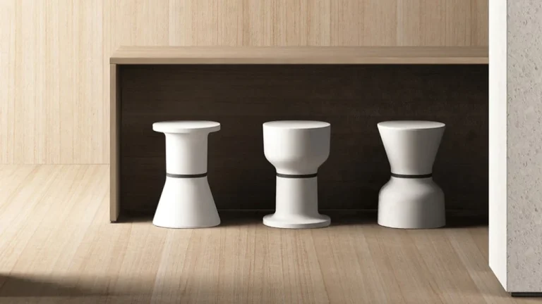 ユニークなフォルムのスツール「Pa.He.Ko. Stool」