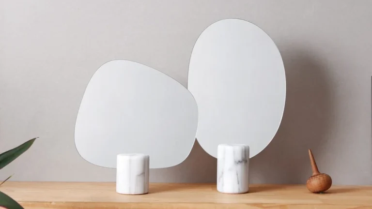 自然の美しさを映し出す「Mirror Forest in White Marble」
