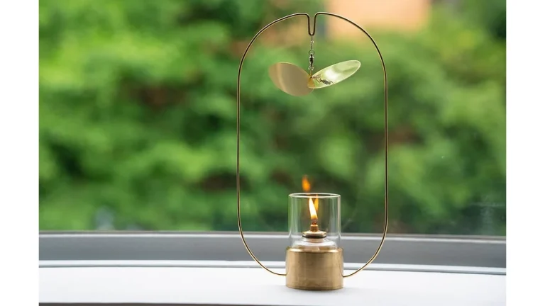 心をゆっくりと解きほぐす炎のインテリア ― Turning Lamp Mini