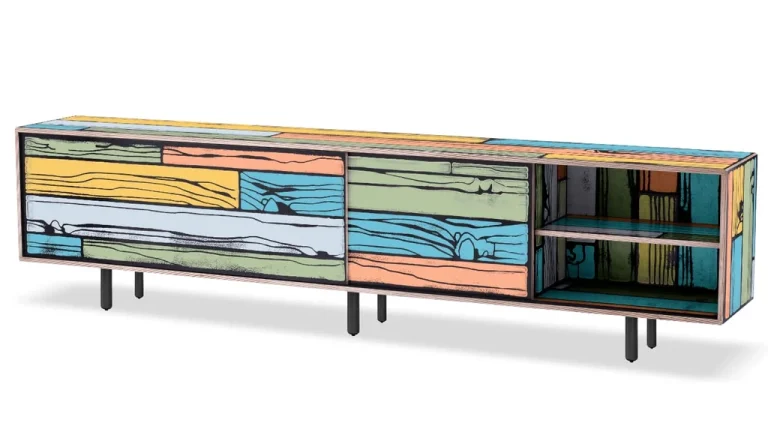 アートと家具の融合 ― Wrongwoods Low Cabinet