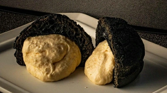 東尋坊から着想を得た究極の『崖淵シュークリーム』3個セットの魅力