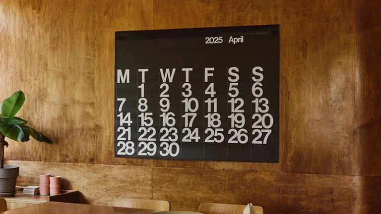 【2026年版】Stendig Calendar｜MoMA収蔵の名作カレンダーで空間を彩る。おしゃれな部屋づくりにおすすめ