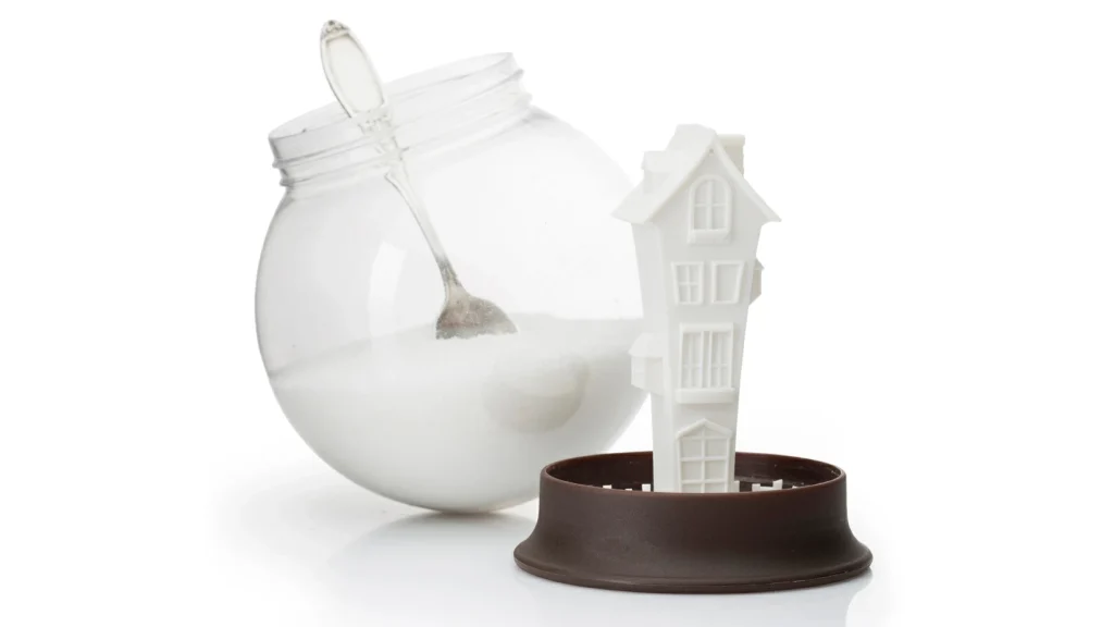 お砂糖がまるで雪景色。スノードームのように眺めていたくなる『シュガーポット』