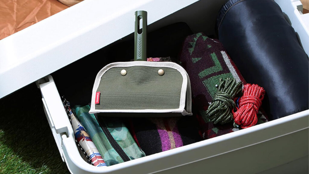 ニトムズ『コロコロテントクリーナー』──テントに貼りつかないのに、ゴミはしっかり！アウトドア専用コロコロの決定版