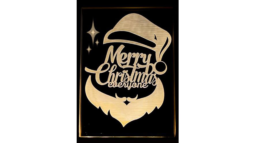 光で絵柄が浮かび上がる。季節を飾る『クリスマス アクリルスタンド』でお部屋を幻想的に