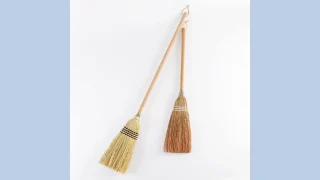 暮らしに静かな美しさを｜ソルガムホウキ スローピングショルダーのある掃除習慣