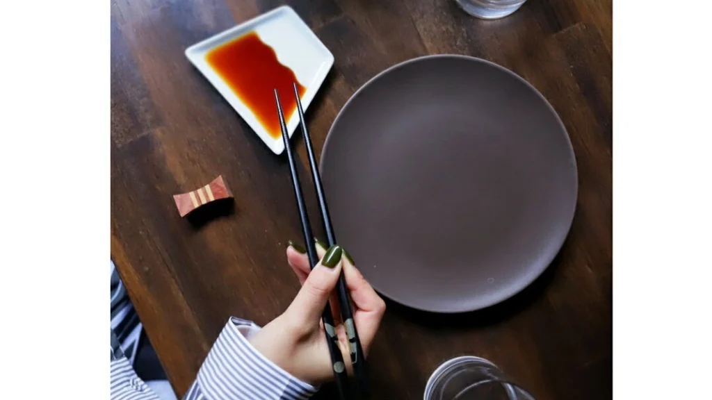 【縁起物ギフト】富士山とだるまの夫婦箸セット｜結婚祝い・記念日に贈りたい日本伝統のお箸