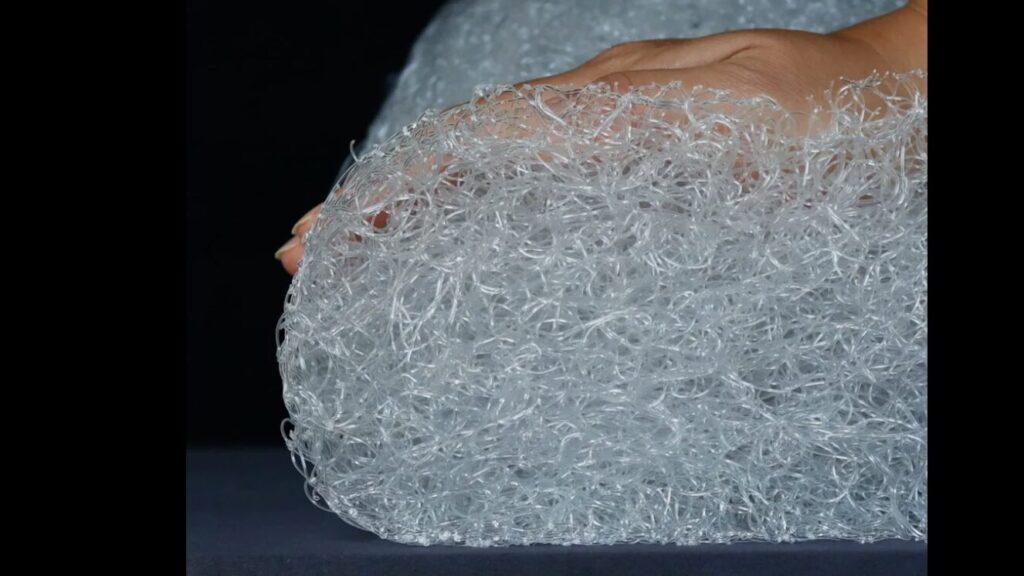 【新感覚バスピロー】自由自在に形が変わる日本製お風呂まくら｜清潔・軽量で癒しのバスタイム