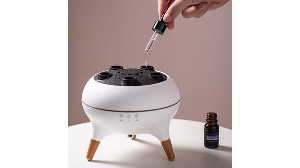 まるで水族館のような癒し時間。クラゲミスト加湿器で香りとスチームに包まれる暮らし