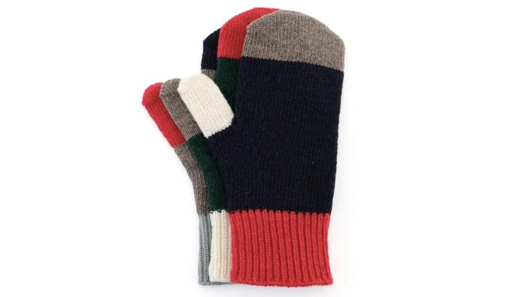冬の手元に彩りを｜リューズニットのカラフル配色ミトンであたたかく