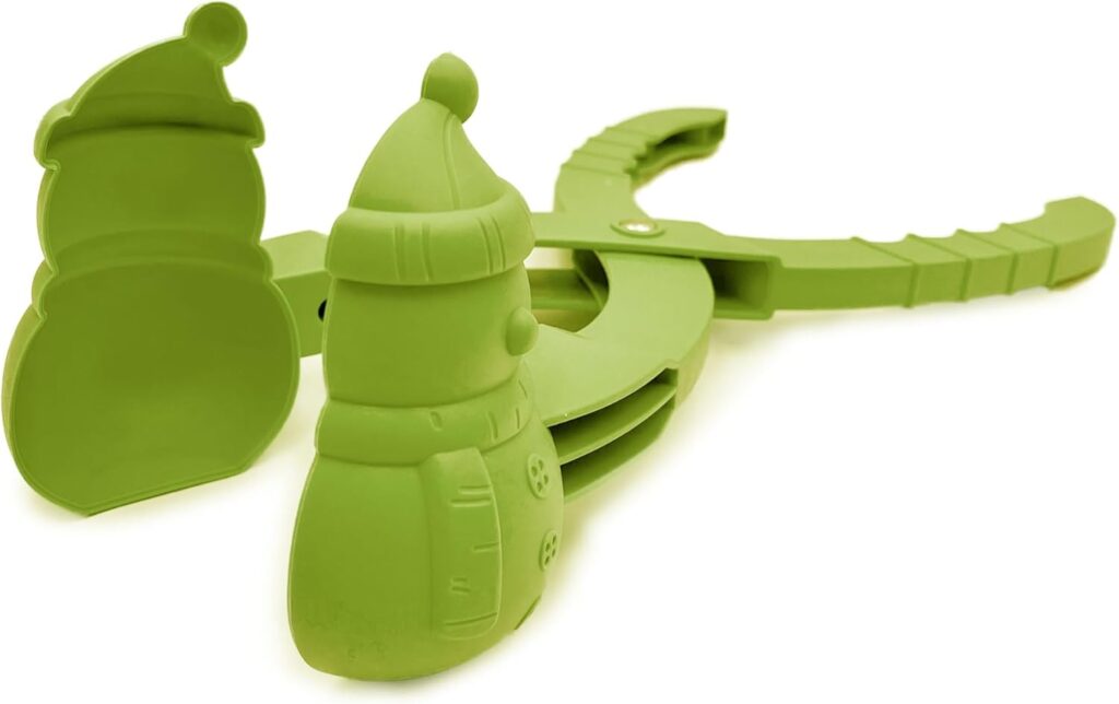 雪遊びがもっと楽しくなる!SNSで話題の《雪だるまスノーボールメーカー》で冬を満喫しよう