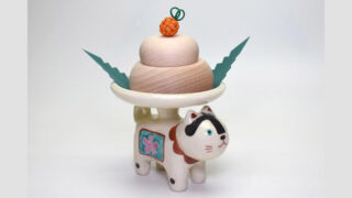 手作りの温かさを感じる｜子守り犬と鏡餅で迎える縁起の正月飾り