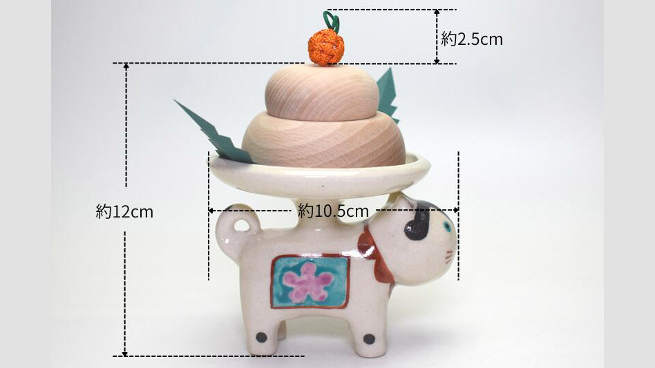 手作りの温かさを感じる|子守り犬と鏡餅で迎える縁起の正月飾り