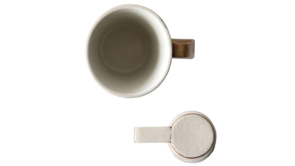 手にハマる、この形。美濃焼×ドットのハンドルマグカップ