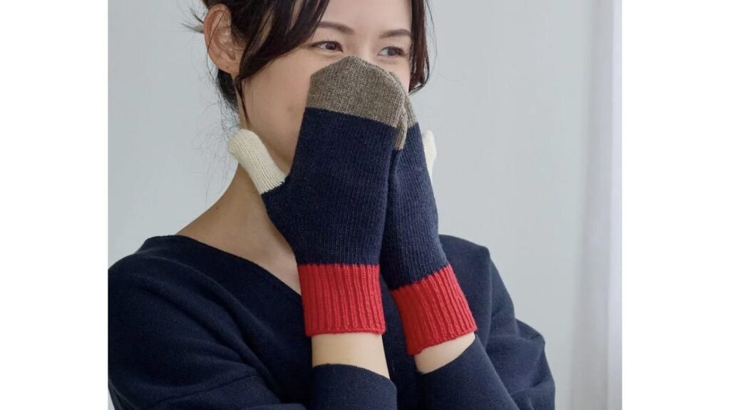 冬の手元に彩りを｜リューズニットのカラフル配色ミトンであたたかく
