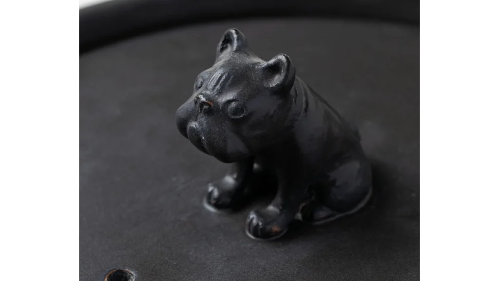 【ま工房】フレンチブルドッグ土鍋が可愛すぎる！食卓を癒す日本製の手作り耐熱鍋