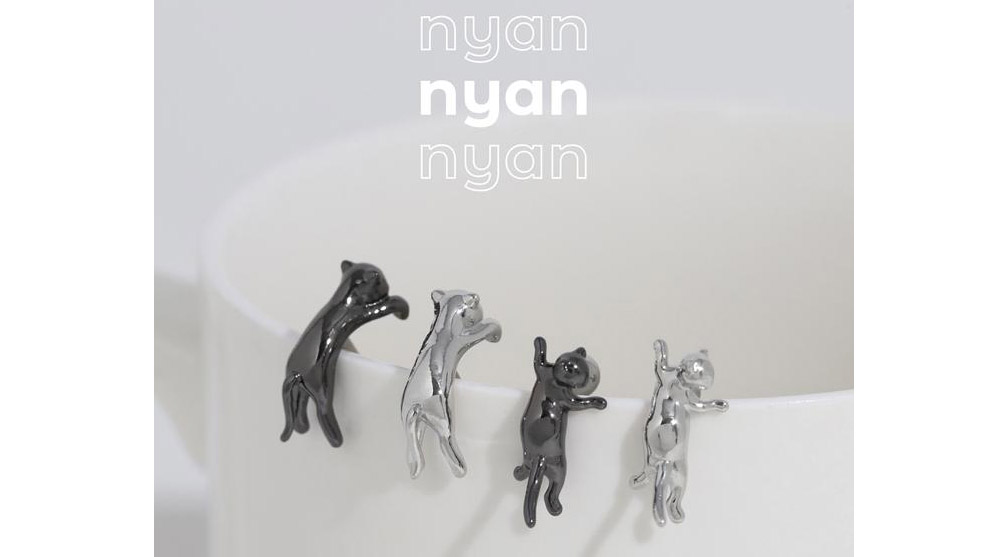 さりげなく猫を身につける｜RIN片耳用ピアス16Gで耳元にアクセント