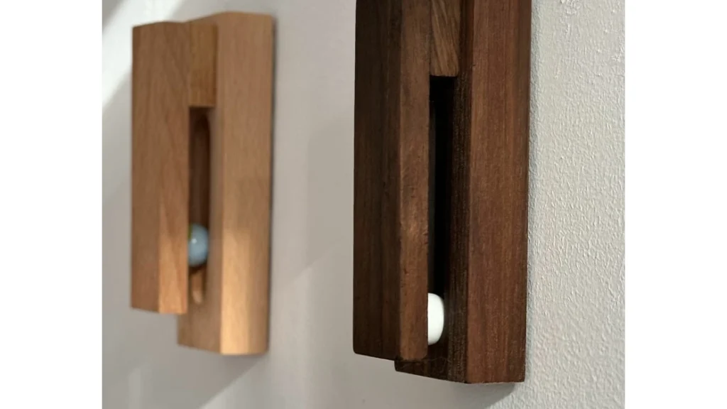 【木製タオルフック】タオルが落ちないストレスフリー設計。天然木の温もりでインテリアにも馴染む