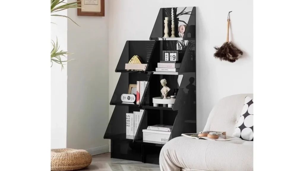 省スペースで魅せる収納｜ツリー型アクリルラックで空間を美しく整える