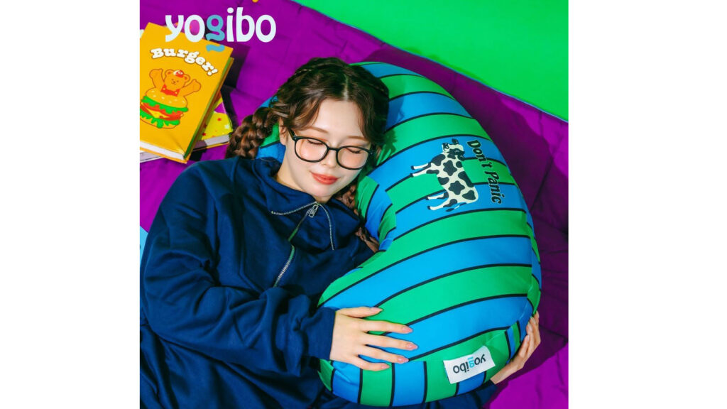 Yogibo Mega Moon Pillow Don&rsquo;t Panic｜韓国発wiggle wiggleコラボの限定ピロー