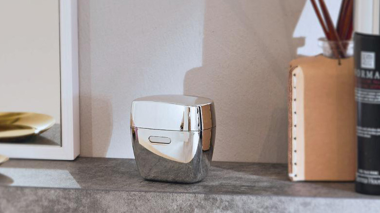 Koizumi 5枚刃電動シェーバー｜コンパクトでもしっかり剃れるUSB充電式モデル