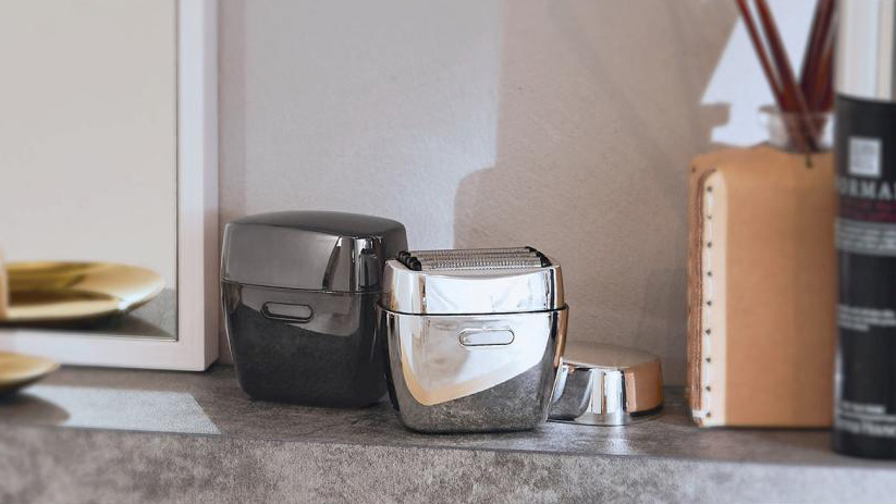 Koizumi 5枚刃電動シェーバー｜コンパクトでもしっかり剃れるUSB充電式モデル