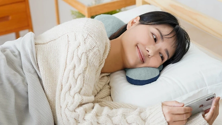 p!nto Float（ピントフロート）｜理想の寝姿勢を支える新発想ヘッドサポートピロー