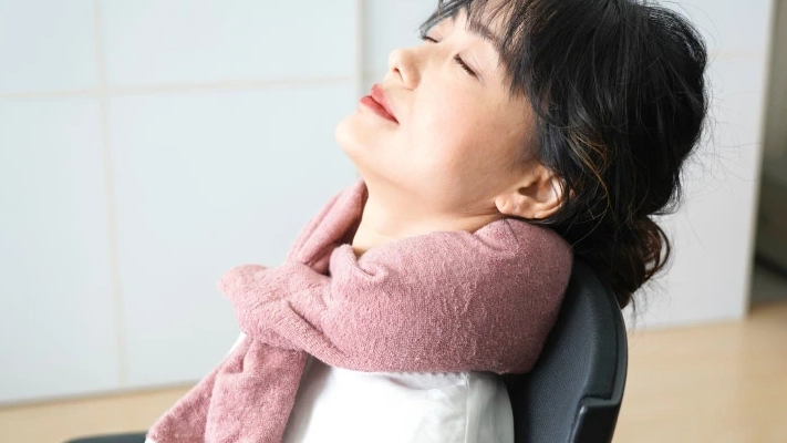 p!nto Float（ピントフロート）｜理想の寝姿勢を支える新発想ヘッドサポートピロー