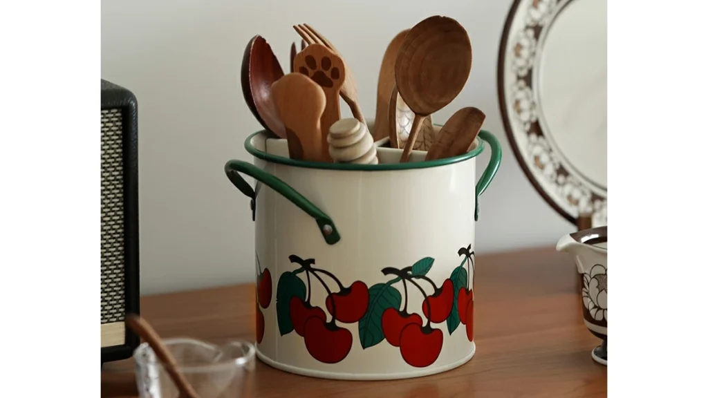 IwaiLoft 『チェリー柄 箸立て』|アンティーク調でおしゃれなキッチン収納