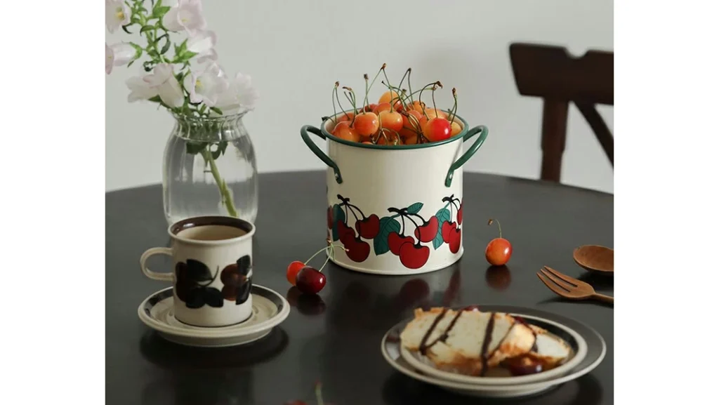 IwaiLoft 『チェリー柄 箸立て』|アンティーク調でおしゃれなキッチン収納