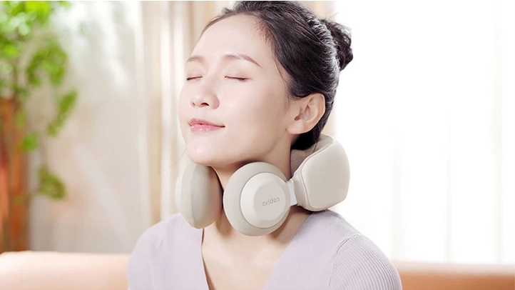 首まわりを温めてほぐす｜eviden 温熱マッサージャー