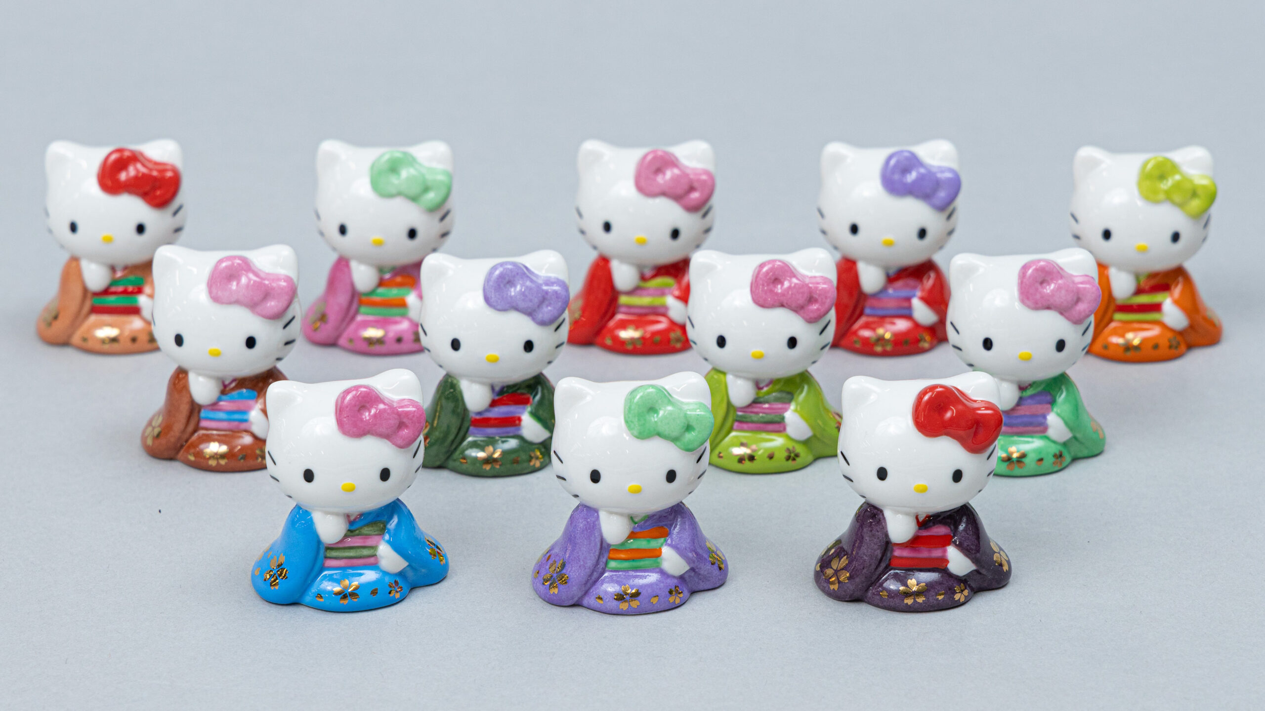 【数量限定】DICグラフィックス 日本の伝統色 ハローキティ｜平安の彩りをまとう陶器セット