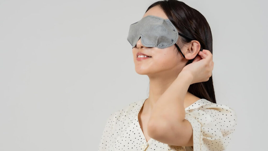 【旅行・仮眠に最適】ひとみの休息3Dアイマスクの魅力｜軽量コンパクトで持ち運び便利