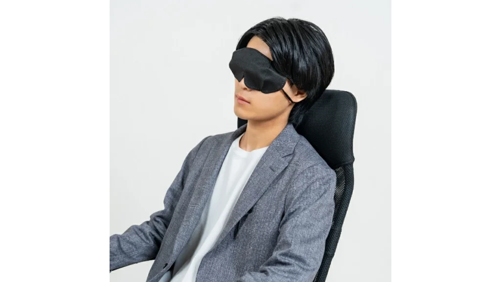 【旅行・仮眠に最適】ひとみの休息3Dアイマスクの魅力｜軽量コンパクトで持ち運び便利