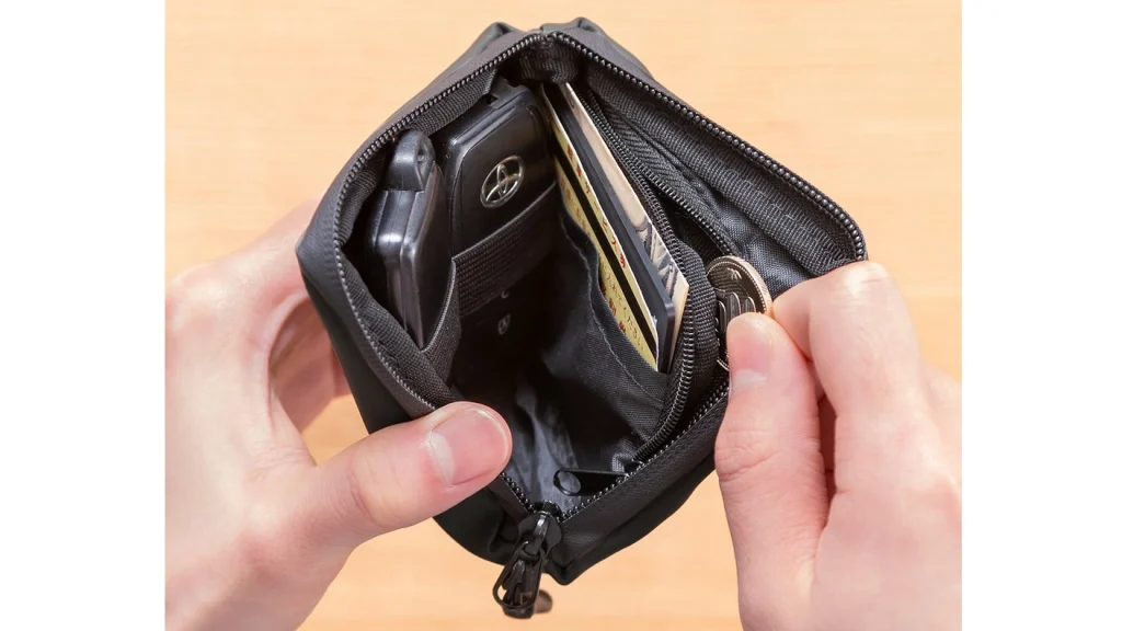 【2個収納】スマートキーケース|カードも入る防水DULON素材キーケース