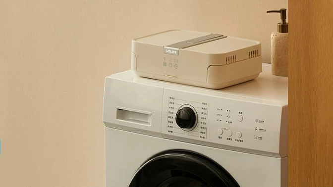 UV除菌搭載!|UQLiFE 小型衣類乾燥機|部屋干し革命のポータブル乾燥機