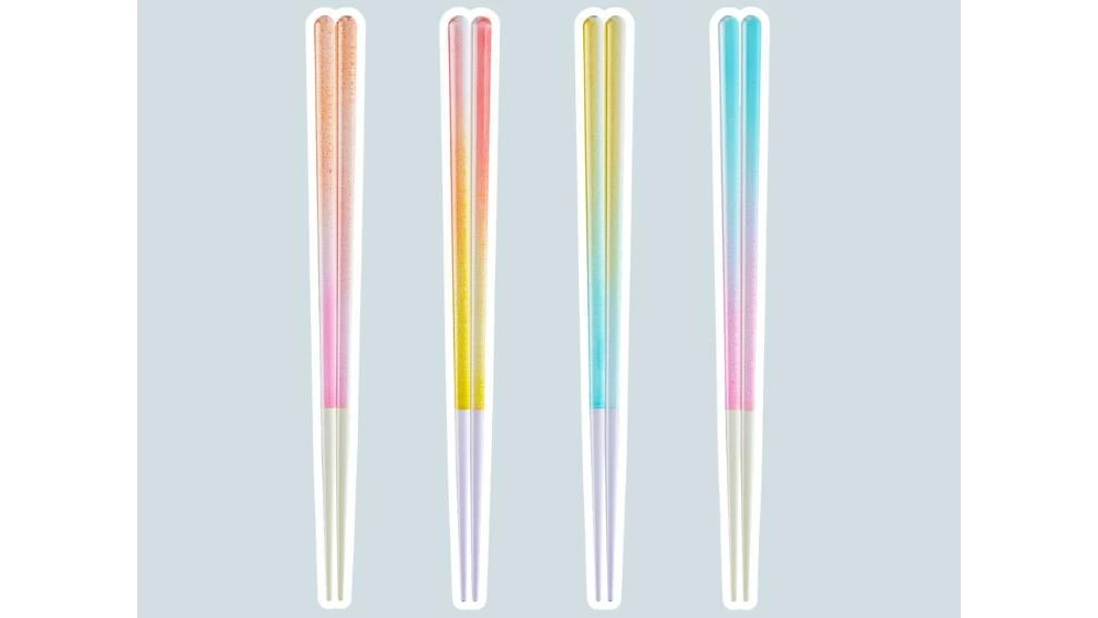 食卓が明るくなる♪ガラスのような「とうめいハシ」の魅力