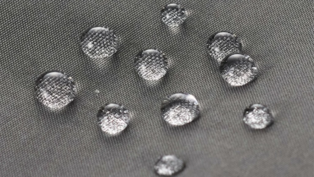 撥水ショルダーバッグ「N撥水ボートショルダー」軽量&収納力が魅力