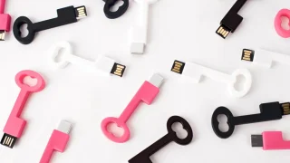 思い出を“鍵”にして贈る。おしゃれなUSBメモリ「Clé USBスティック」