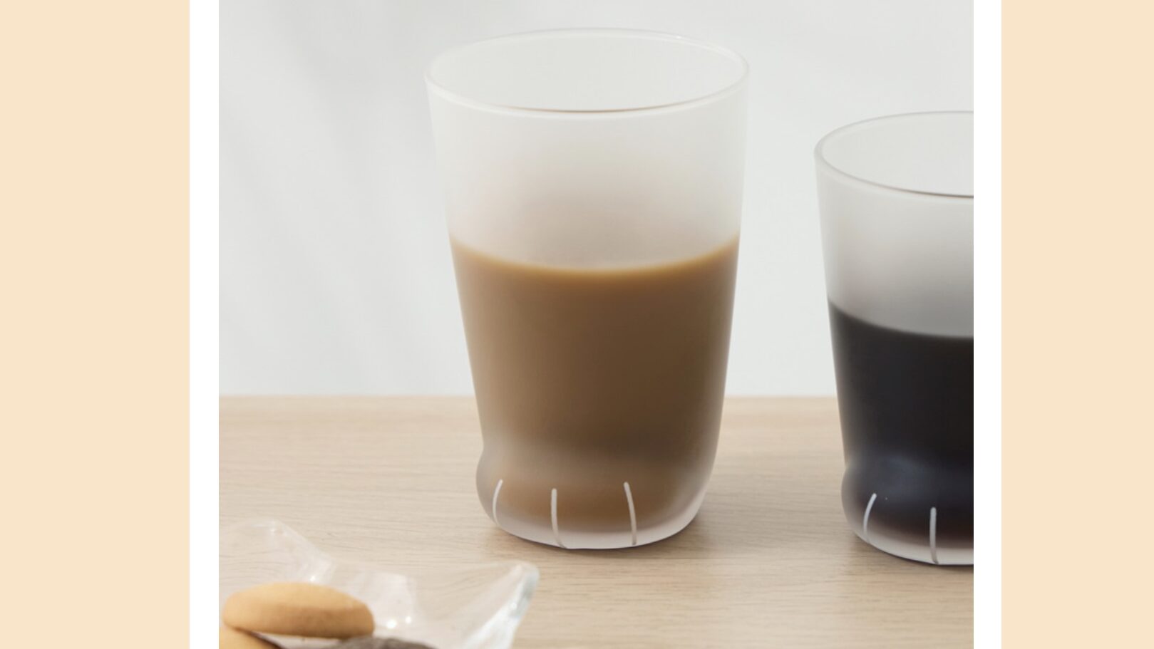 猫好き必見！coconeco 親猫グラス｜肉球デザインが可愛い日本製グラス