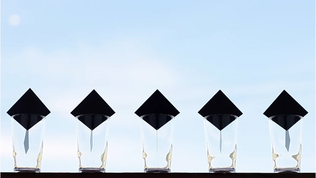 音とデザインを楽しむ。「Square Wind Bell」という新しい風鈴