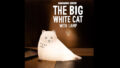 白い猫のランプ型アートトイ「THE BIG WHITE CAT WITH LAMP」｜Vapour Park × 黒山キャシーラム