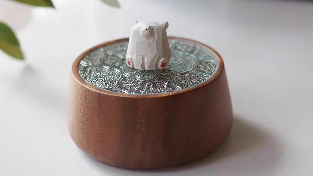 可愛すぎる収納ケース。胡桃木&times;ガラスの癒しデザイン