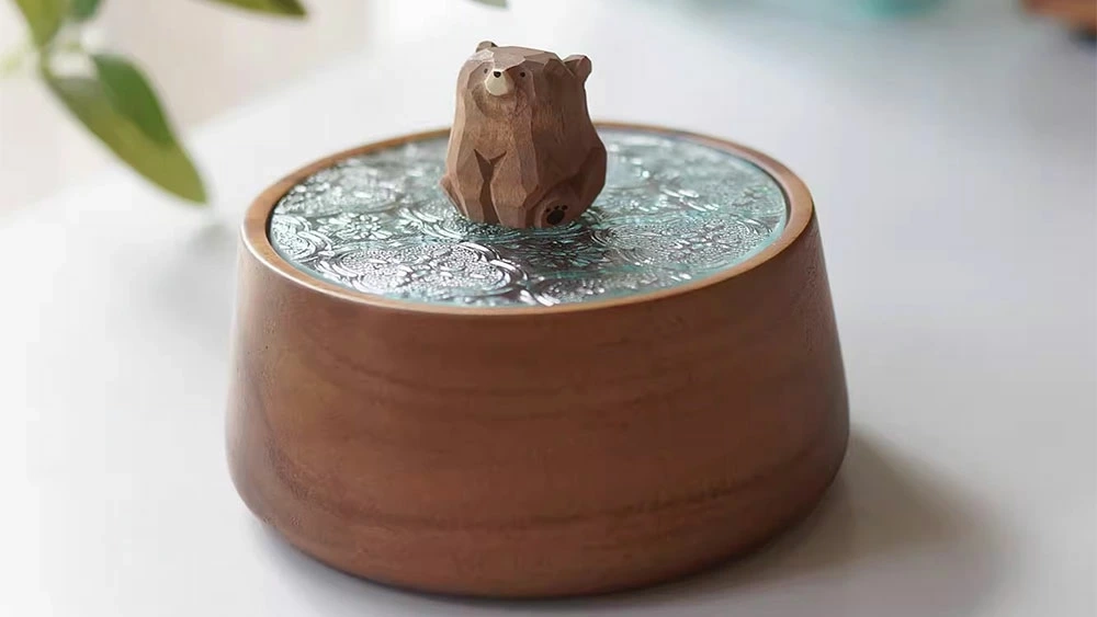 可愛すぎる収納ケース。胡桃木&times;ガラスの癒しデザイン