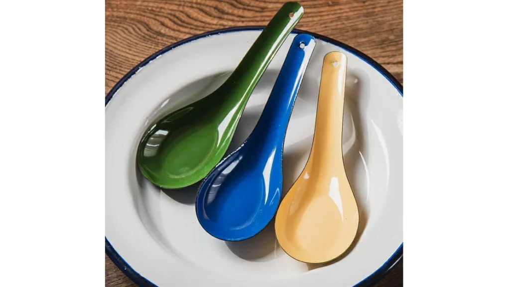 レトロ可愛い！タイのホーローれんげで食卓がおしゃれに変わる