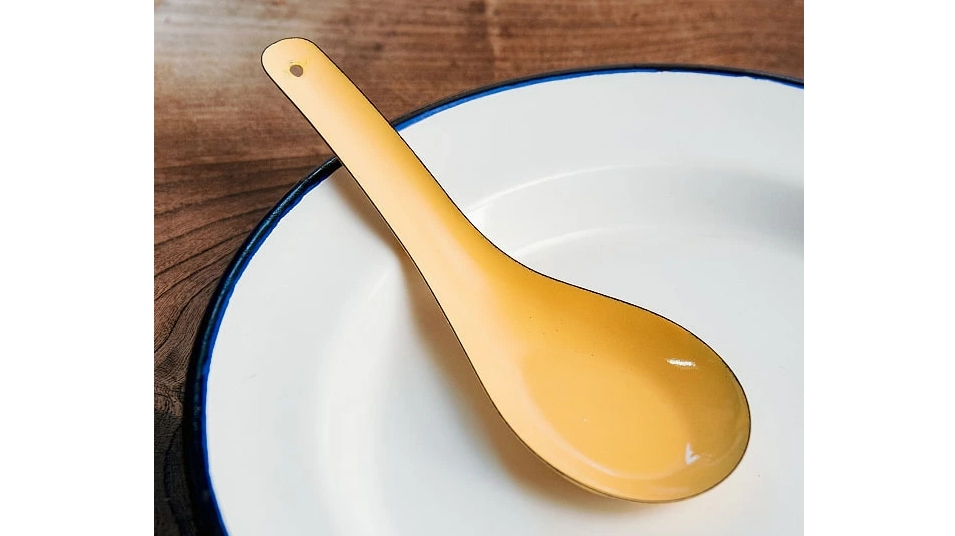 レトロ可愛い！タイのホーローれんげで食卓がおしゃれに変わる