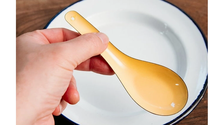 レトロ可愛い！タイのホーローれんげで食卓がおしゃれに変わる