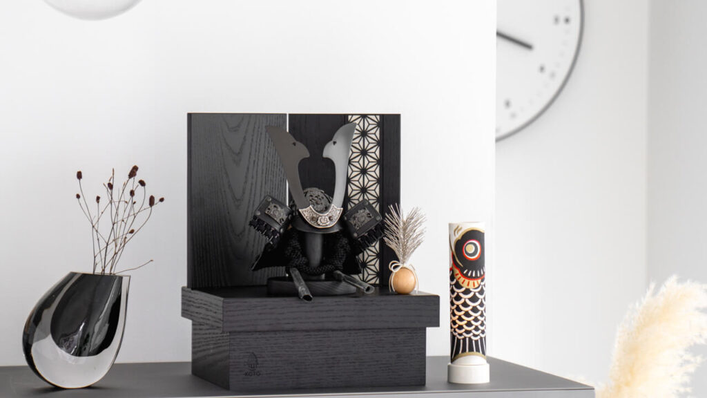 コンパクトで可愛い五月人形に。「鯉行燈」が映える理由