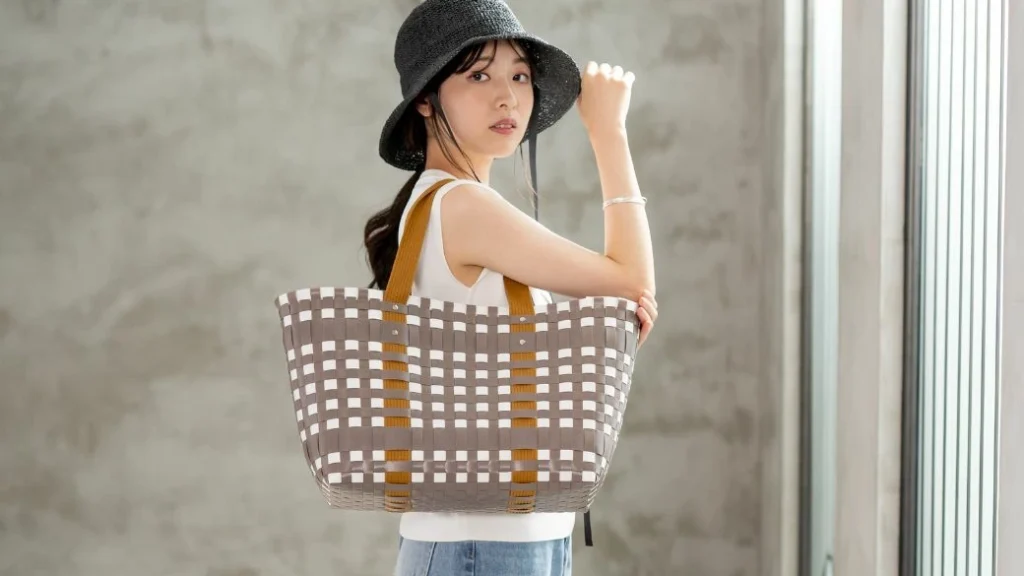 大人ピクニックに最適！保冷ポーチ付きバッグ｜おしゃれ＆機能性を両立